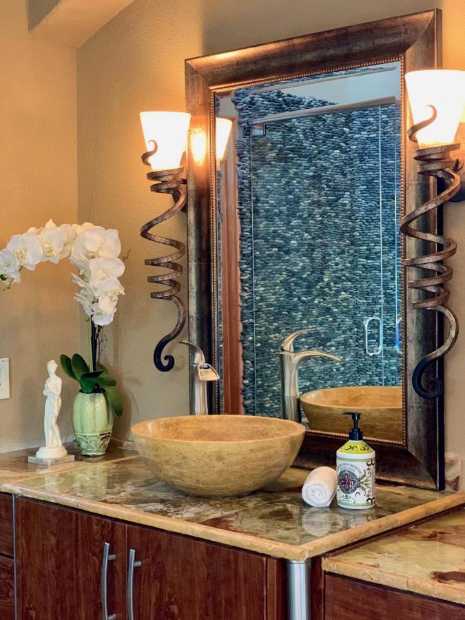 Scenic Hill Country Retreat - Rhino Ranch Villa New Braunfels Exterior photo